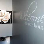 No 7 Boutique * 울버스톤