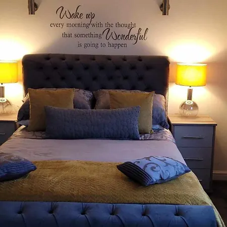 Apartment No 7 Boutique *